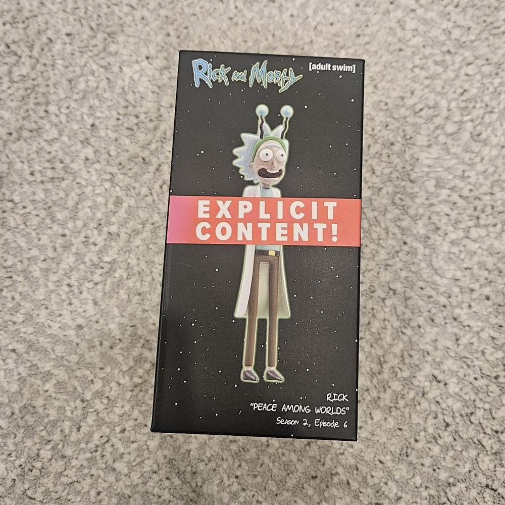LOOT CRATE Rick and Morty Figure Peace Among Worlds Exclusive NEW in box